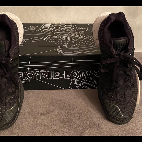 🦿🦿NIKE KYRIE LOW 2 Men’s Size 8🦿🦿 - Picture 4 of 14